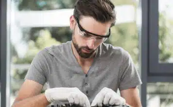 Comment les services de réparation informatique peuvent vous faire gagner du temps et de l’argent