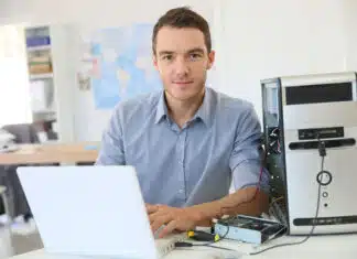 Quel professionnel à Nice appeler pour la réparation de mon ordinateur ?